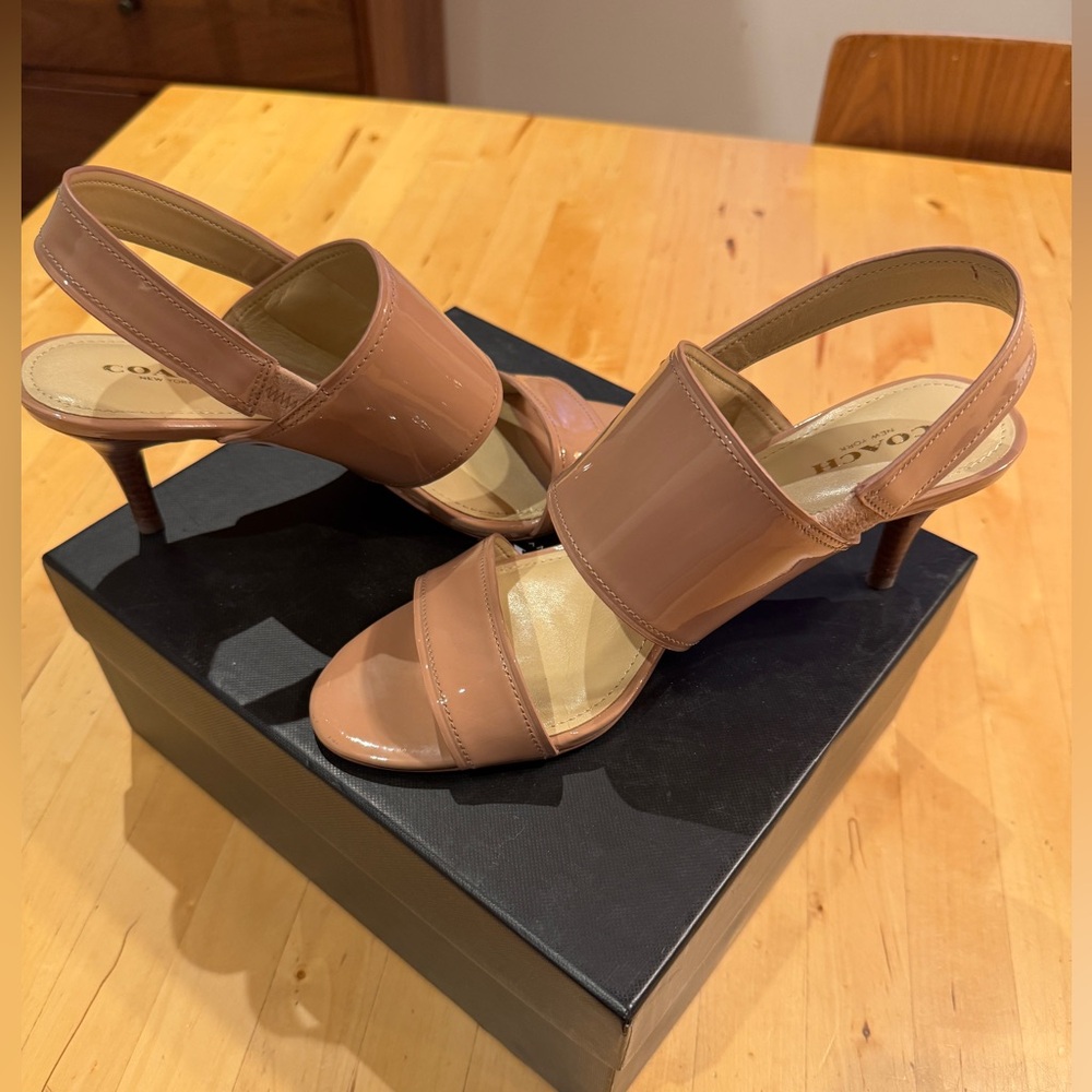 Coach Marla Patent Leather Turnlock Slingback Sandal Heels, EUC, 7.5 - Picture 2 of 8